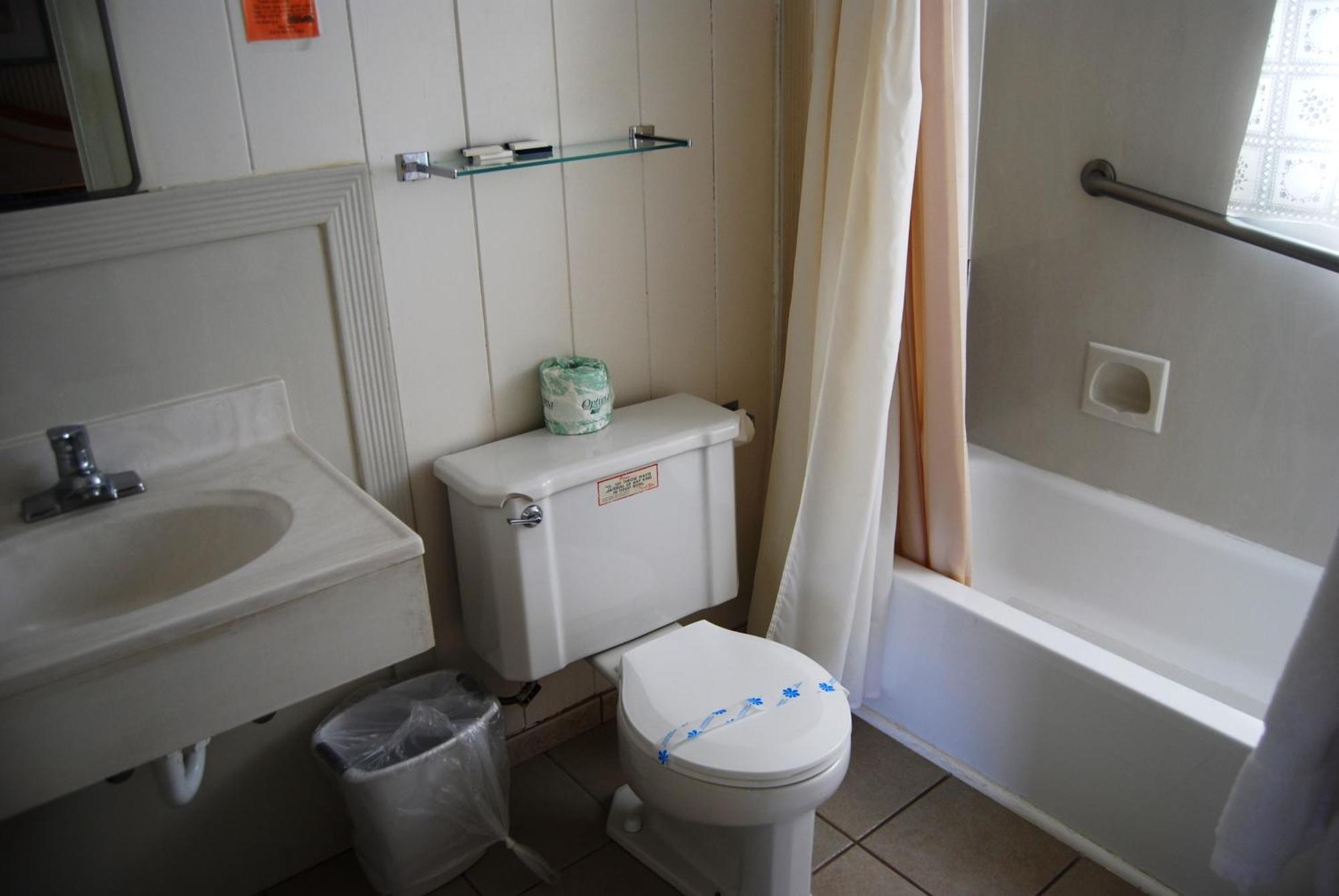Redwood Motel Bridgeport Bilik gambar