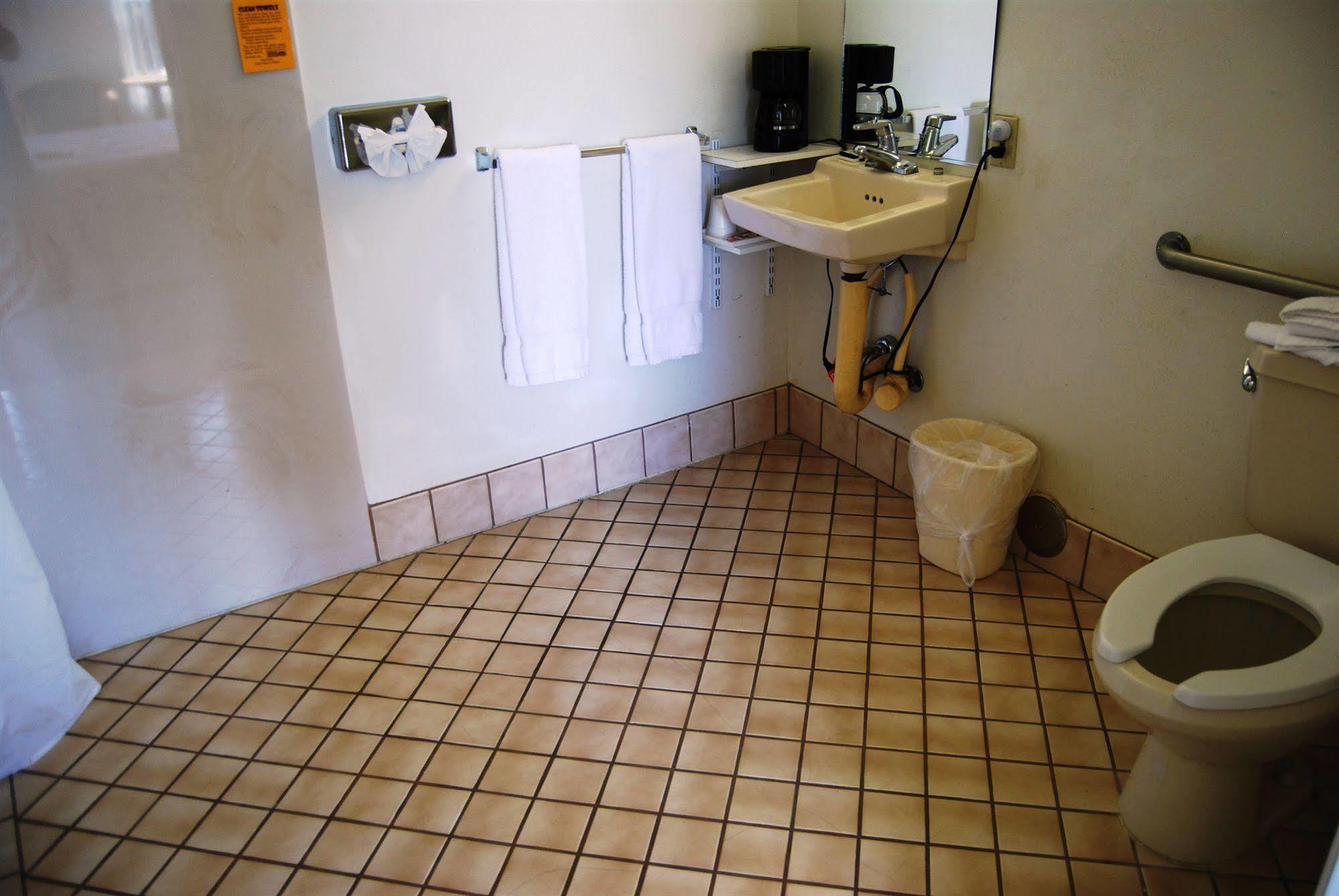 Redwood Motel Bridgeport Luaran gambar